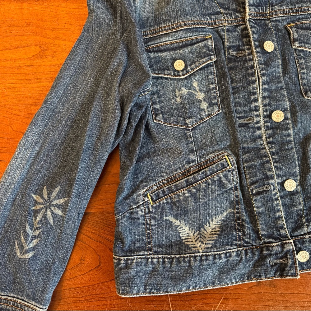 Custom Botanical Art | Upcycled GAP Jean Jacket | Forestcore Statement Piece - Picture 5 of 12